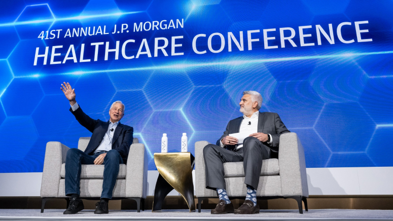 Image of Jamie Dimon and Mike Gaito at the 41st annual J.P. Morgan Healthcare Conference.