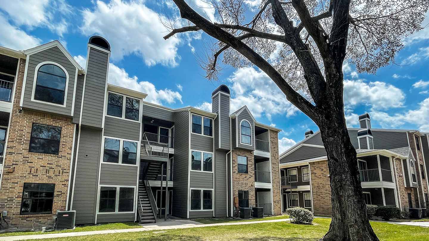Grand Oaks housing exterior